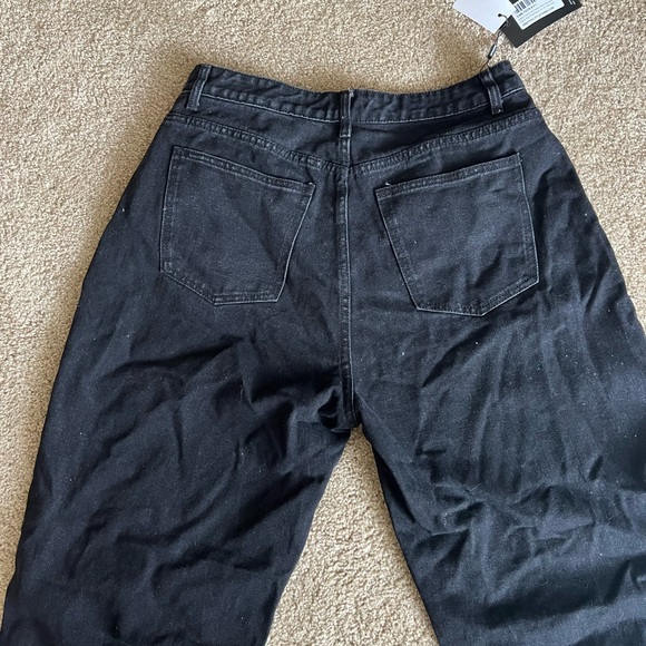 Pretty Little Thing Black Ripped Boyfriend Jeans - Picture 3 of 4